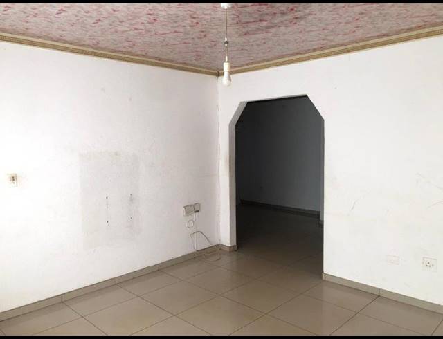 4 BEDROOM HOUSE FOR SALE IN LENASIA SOUTH